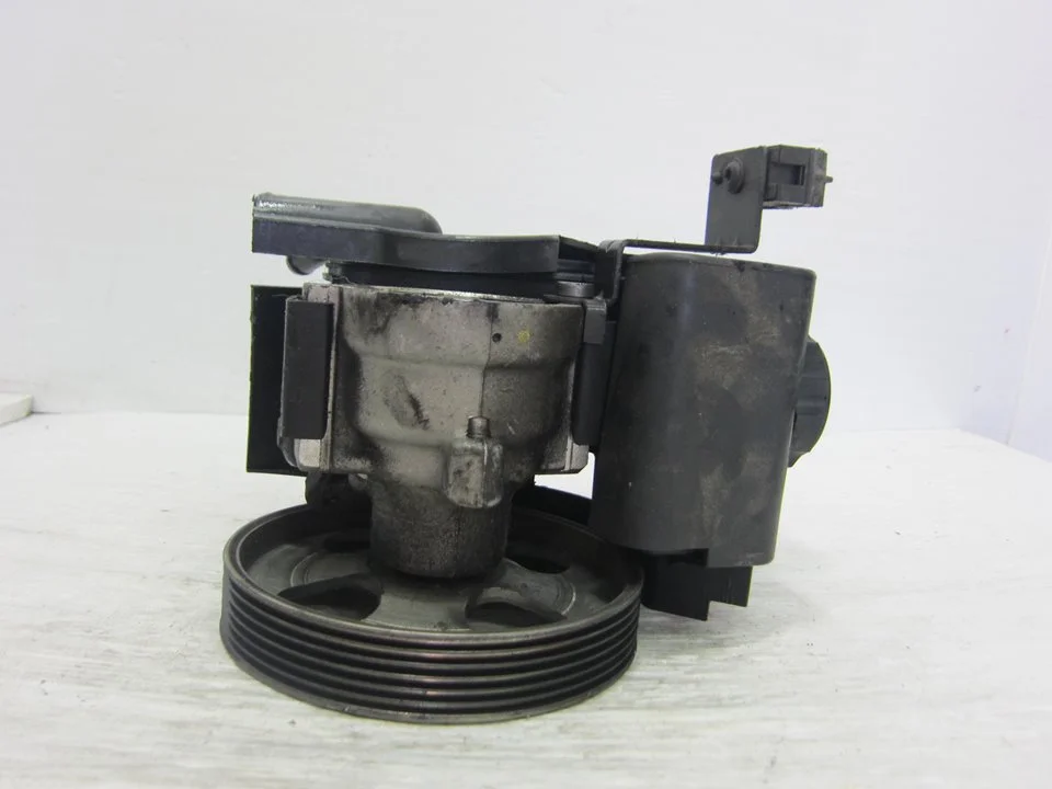 Foto de BOMBA DIRECCION PEUGEOT 206 + 1.1 (60 CV / 44 KW) referencia 9637058480