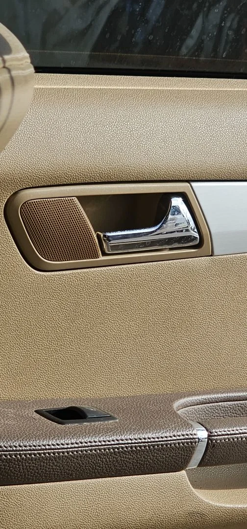 Foto de MANETA INTERIOR TRASERA DERECHA MERCEDES-BENZ CLASE R (BM 251) 3.0 CDI CAT (224 CV / 165 KW)