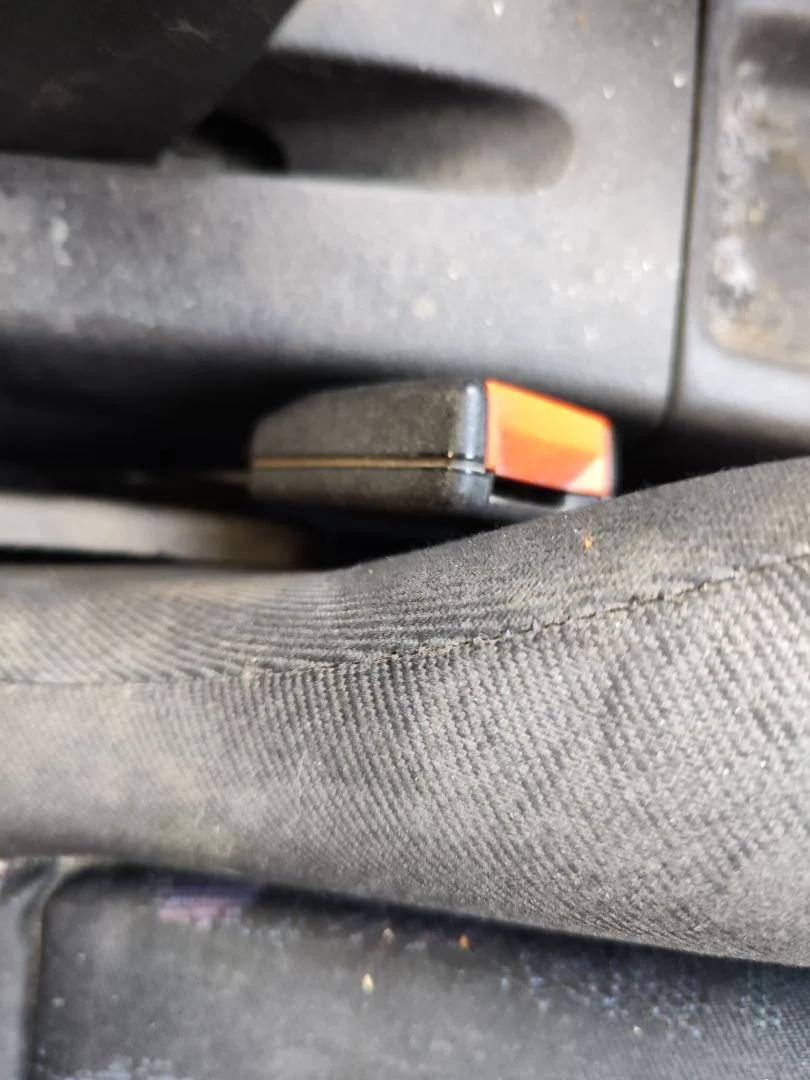 Foto de ENGANCHE CINTURON DELANTERO DERECHO VOLKSWAGEN GOLF III (1H1)(11.1991) 1.9 TDI (110 CV / 81 KW)
