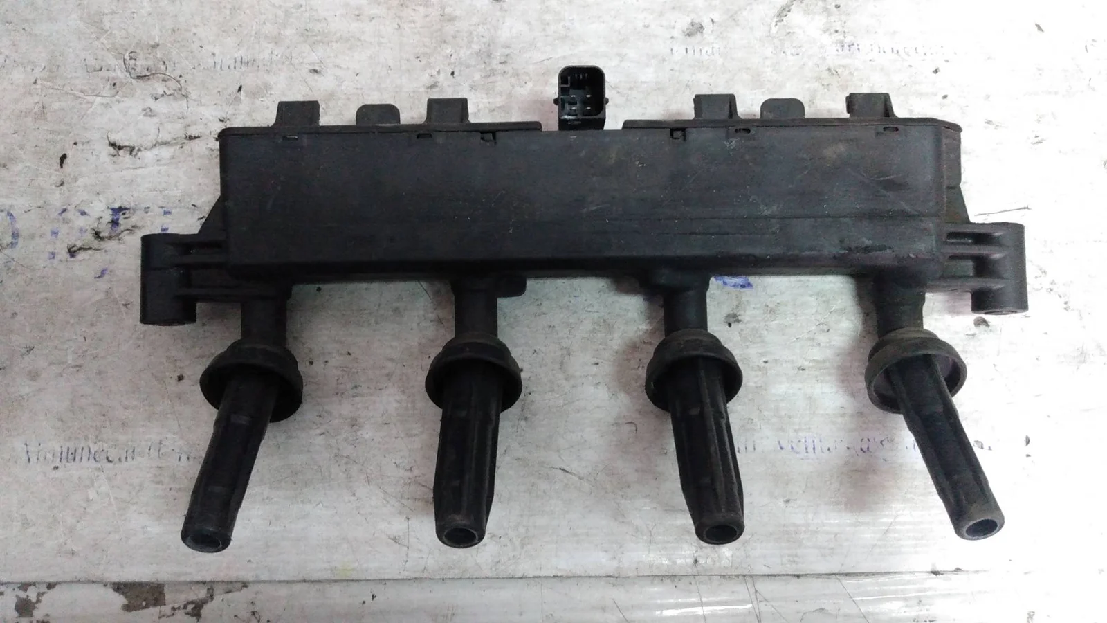Foto de BOBINA ENCENDIDO PEUGEOT 206 referencia 9628158580