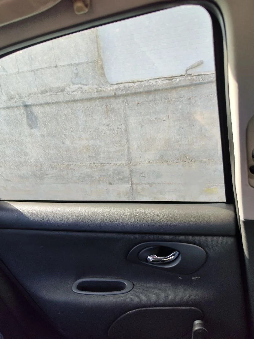Foto de LUNA TRASERA IZQUIERDA FORD MONDEO BERLINA (GD) 1.8 Turbodiesel CAT (90 CV / 66 KW) referencia 1077080