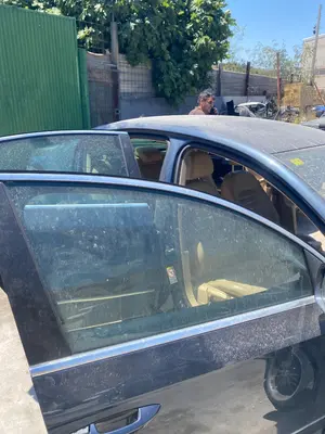 Foto de LUNA DELANTERA DERECHA VOLKSWAGEN PASSAT BERLINA (3C2) 2.0 TDI (140 CV / 103 KW) referencia 3C4845202B