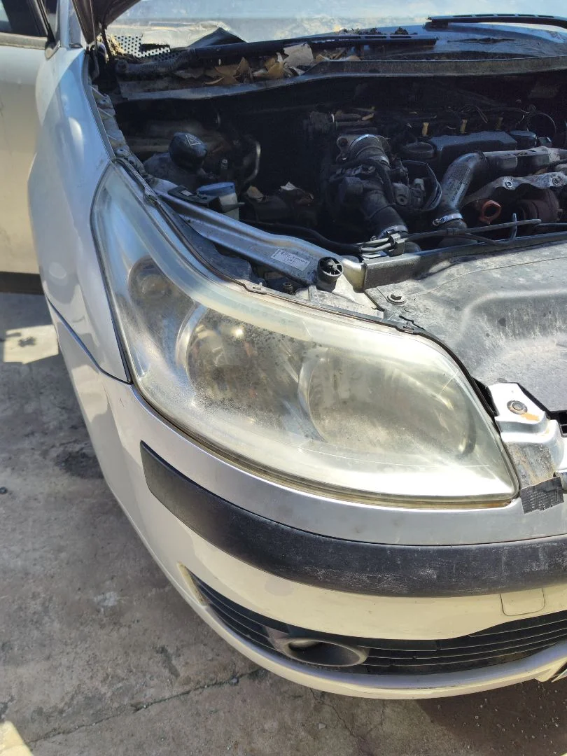 Foto de FARO DERECHO CITROEN C4 BERLINA 1.6 16V HDi (90 CV / 66 KW) referencia 6206L4