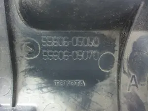 Foto de MOLDURA TOYOTA AVENSIS CROSS SPORT (T27) 1.8 16V CAT (147 CV / 108 KW) referencia 5560605050 foto 2