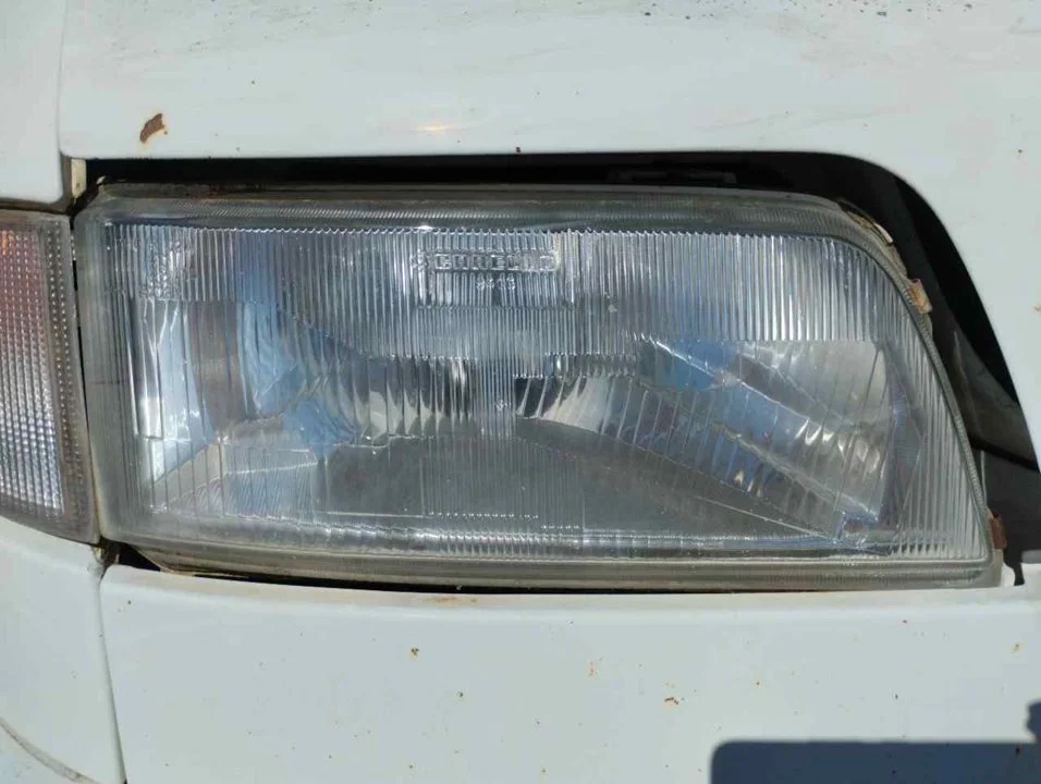 Foto de FARO DERECHO FIAT DUCATO II CAMIÓN 2.8 JTD (146 CV / 107 KW) referencia 51023