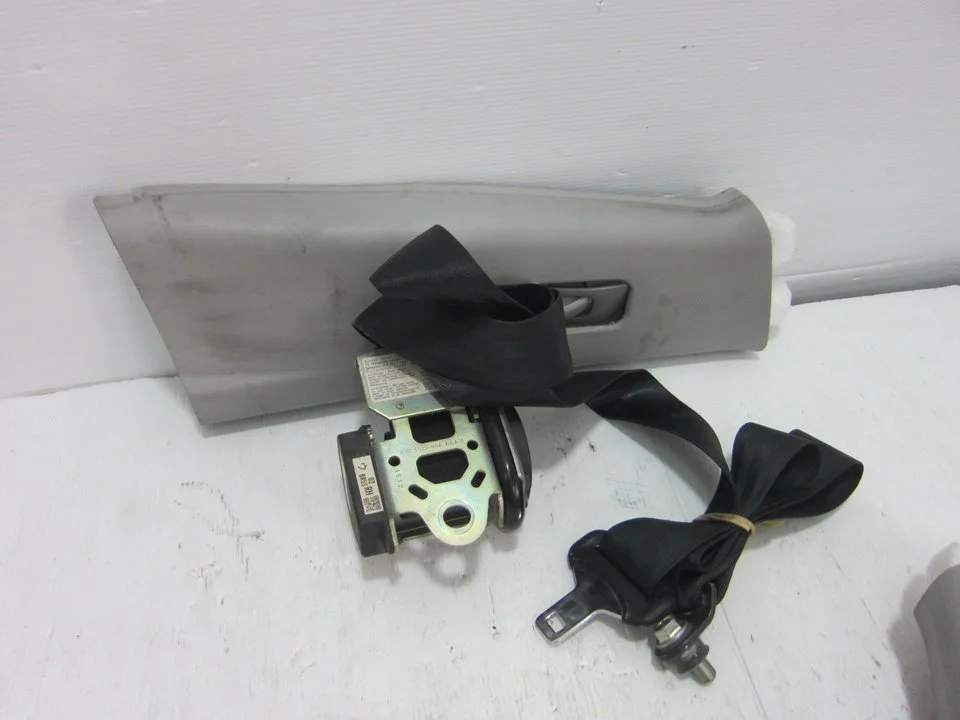 Foto de CINTURON SEGURIDAD DELANTERO DERECHO MAZDA 3 BERLINA (BK) 2.0 Diesel CAT (143 CV / 105 KW) referencia 606552500