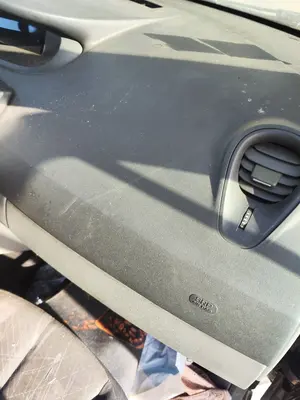 Foto de AIRBAG DELANTERO DERECHO RENAULT SCENIC II (JM) 1.5 dCi Diesel (106 CV / 78 KW)