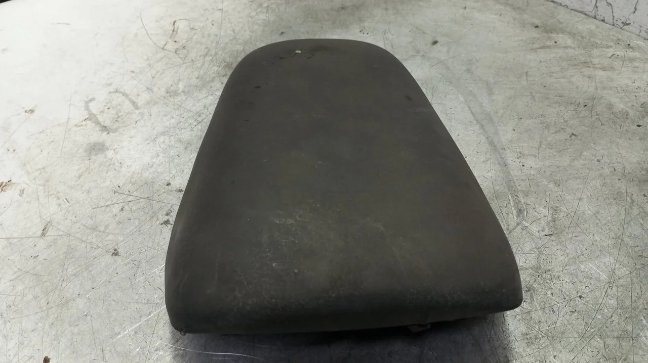 Foto de ASIENTO TRASERO HONDA CBR 125R 125 cm3 - 10 kW G-CAT (14 CV / 10 KW) referencia 77300-KPP-9000