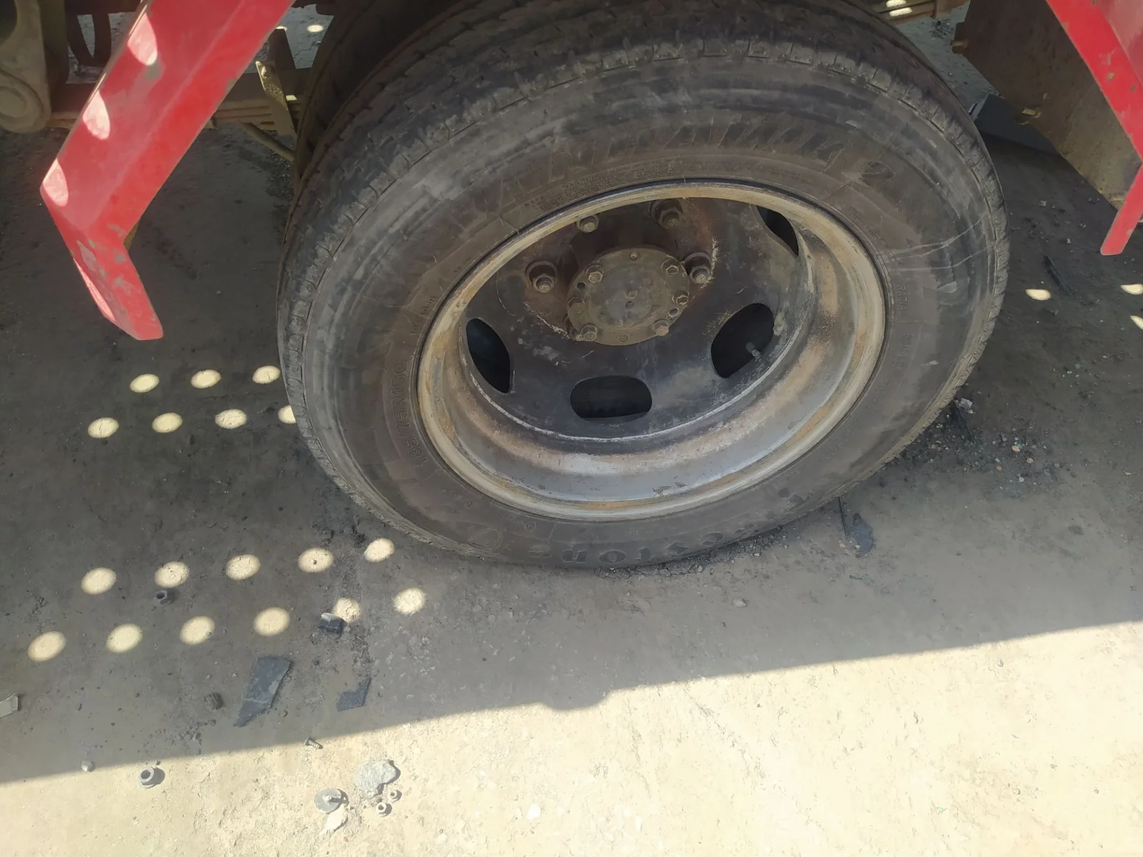 Foto de TRANSMISION TRASERA IZQUIERDA MITSUBISHI CANTER 3.0 Diesel (125 CV / 92 KW)