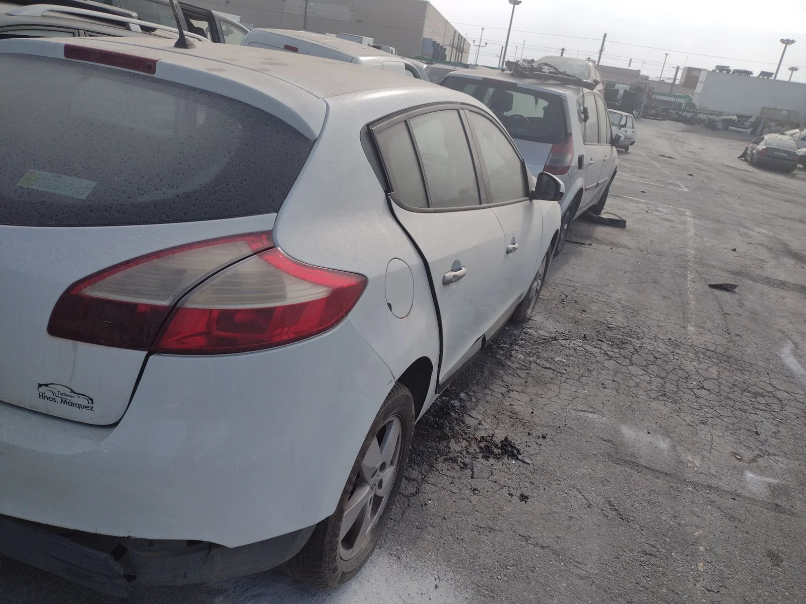 Foto de BRAZO SUSPENSION TRASERO DERECHO RENAULT MEGANE III BERLINA 5P 2.0 16V (140 CV / 103 KW)