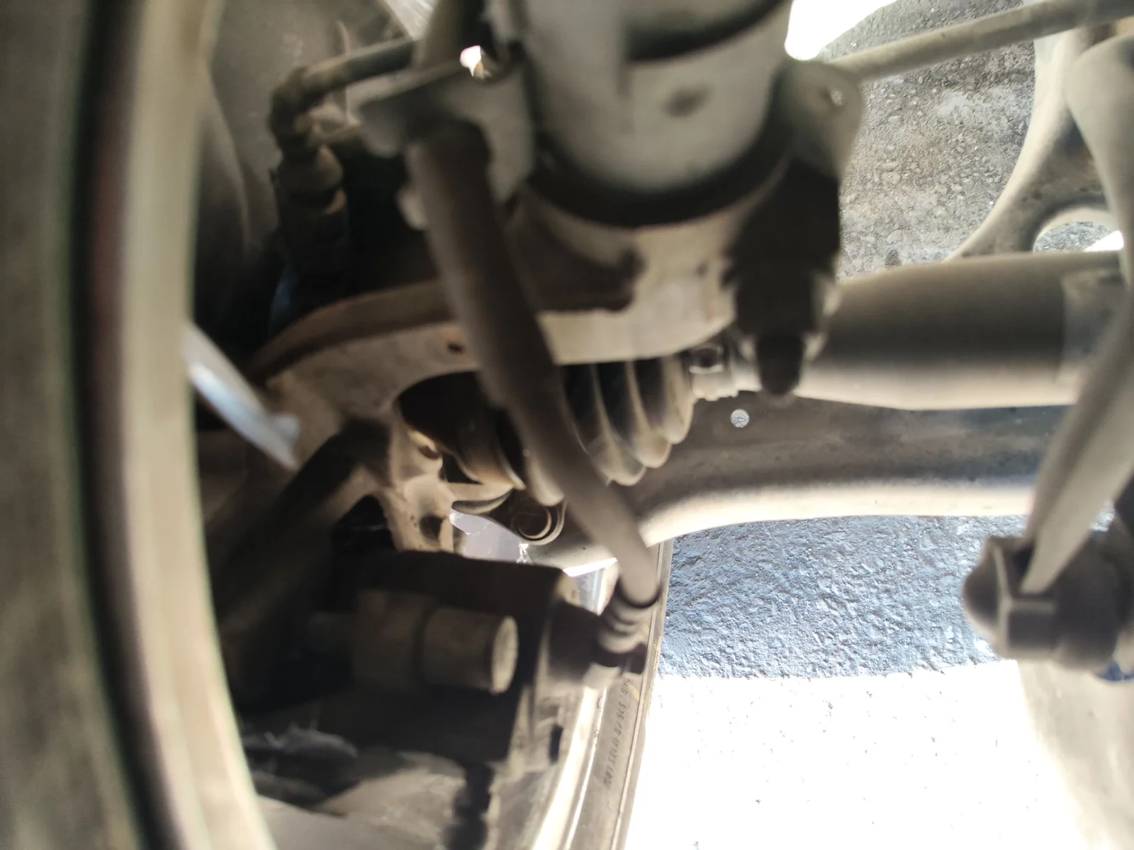 Foto de BIELETA ESTABILIZADORA DELANTERA DERECHA VOLKSWAGEN POLO V (6R1) 1.2 (60 CV / 44 KW)