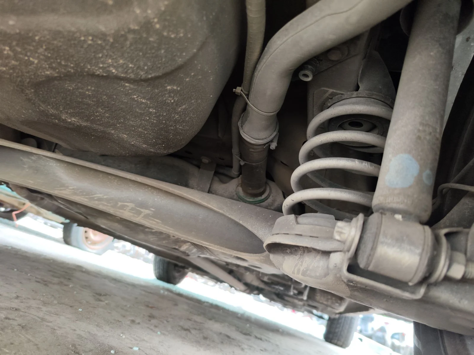 Foto de EJE TRASERO OPEL CORSA D 1.3 16V CDTI (75 CV / 55 KW)