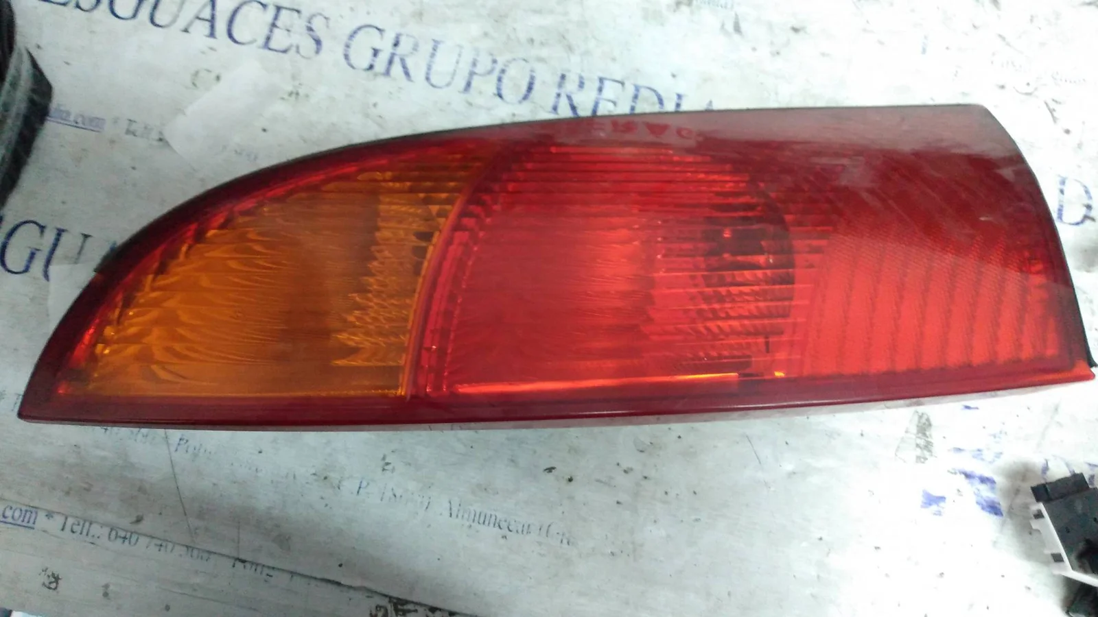 Foto de PILOTO TRASERO IZQUIERDO FORD FOCUS BERLINA (CAK) referencia 1M5113405AB