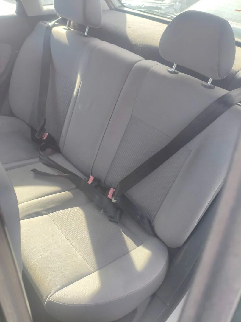 Foto de ASIENTOS TRASERO DERECHO SEAT IBIZA (6L1) 1.4 16V (75 CV / 55 KW) referencia 6L0885806AAFKZ