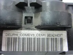 Foto de MANDO MULTIFUNCION CITROEN C-ELYSÉE 1.6 HDi FAP (92 CV / 68 KW) referencia 98042440 foto 3