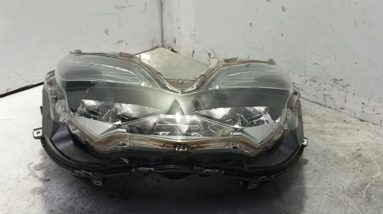 Foto de FARO DELANTERO HONDA FORZA NSS 125 125 cm3 - 11 kW (15 CV / 11 KW) referencia 33100K2AJ21