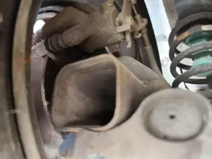Foto de MANGUETA TRASERA IZQUIERDA RENAULT MEGANE II BERLINA 5P 1.5 dCi Diesel (101 CV / 74 KW)