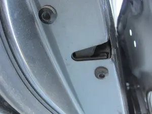 Foto de CERRADURA PUERTA LATERAL IZQUIERDA VOLKSWAGEN TOURAN (1T3) 1.6 TDI DPF (105 CV / 77 KW)