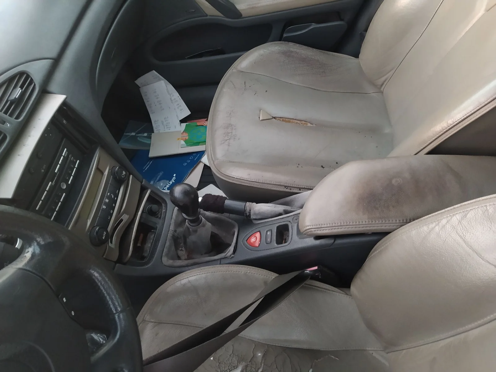 Foto de CONSOLA CENTRAL RENAULT LAGUNA II (BG0) 2.2 dCi Turbodiesel (150 CV / 110 KW)