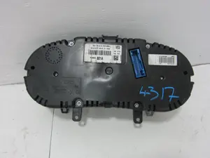 Foto de CUADRO INSTRUMENTOS SEAT IBIZA BERLINA (6J5) 1.6 TDI (105 CV / 77 KW) referencia 6J0920801A foto 4
