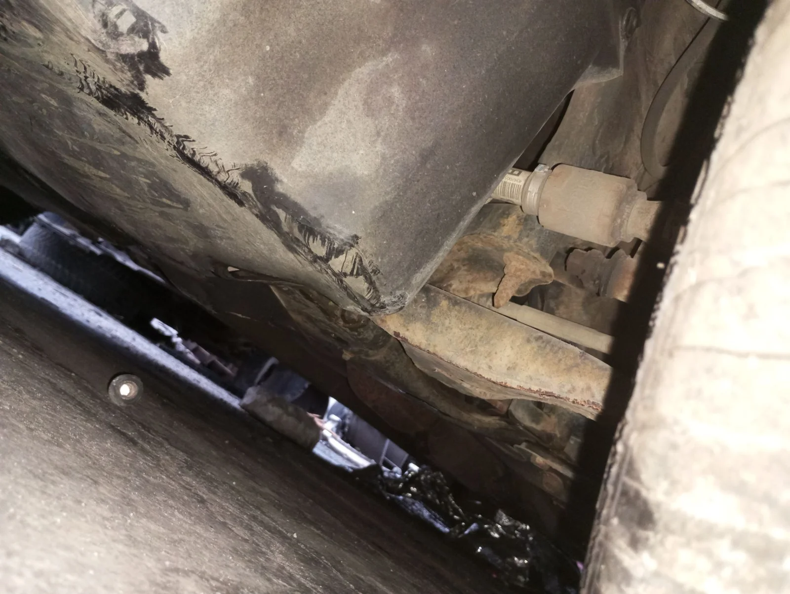 Foto de CREMALLERA DIRECCION TOYOTA COROLLA VERSO (R1) 2.2 Turbodiesel CAT (136 CV / 100 KW)