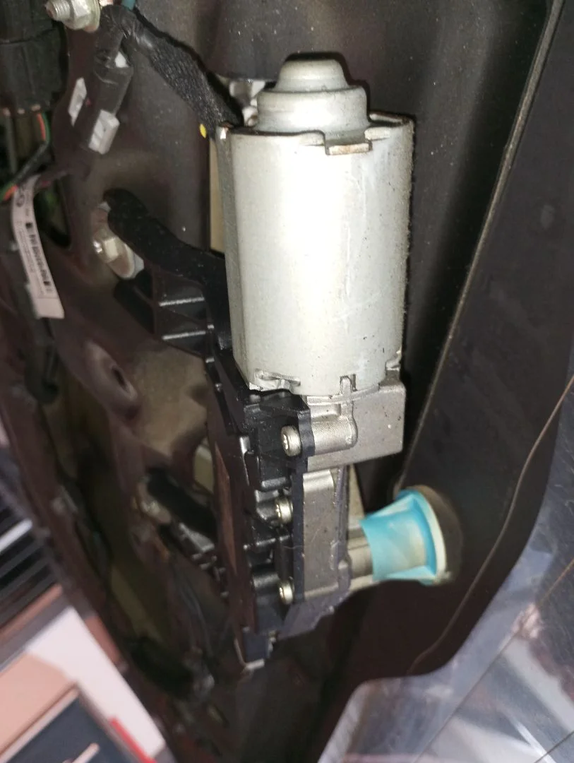 Foto de MOTOR LIMPIA TRASERO KIA PICANTO (SA) 1.1 CAT (65 CV / 48 KW) referencia 9870007000