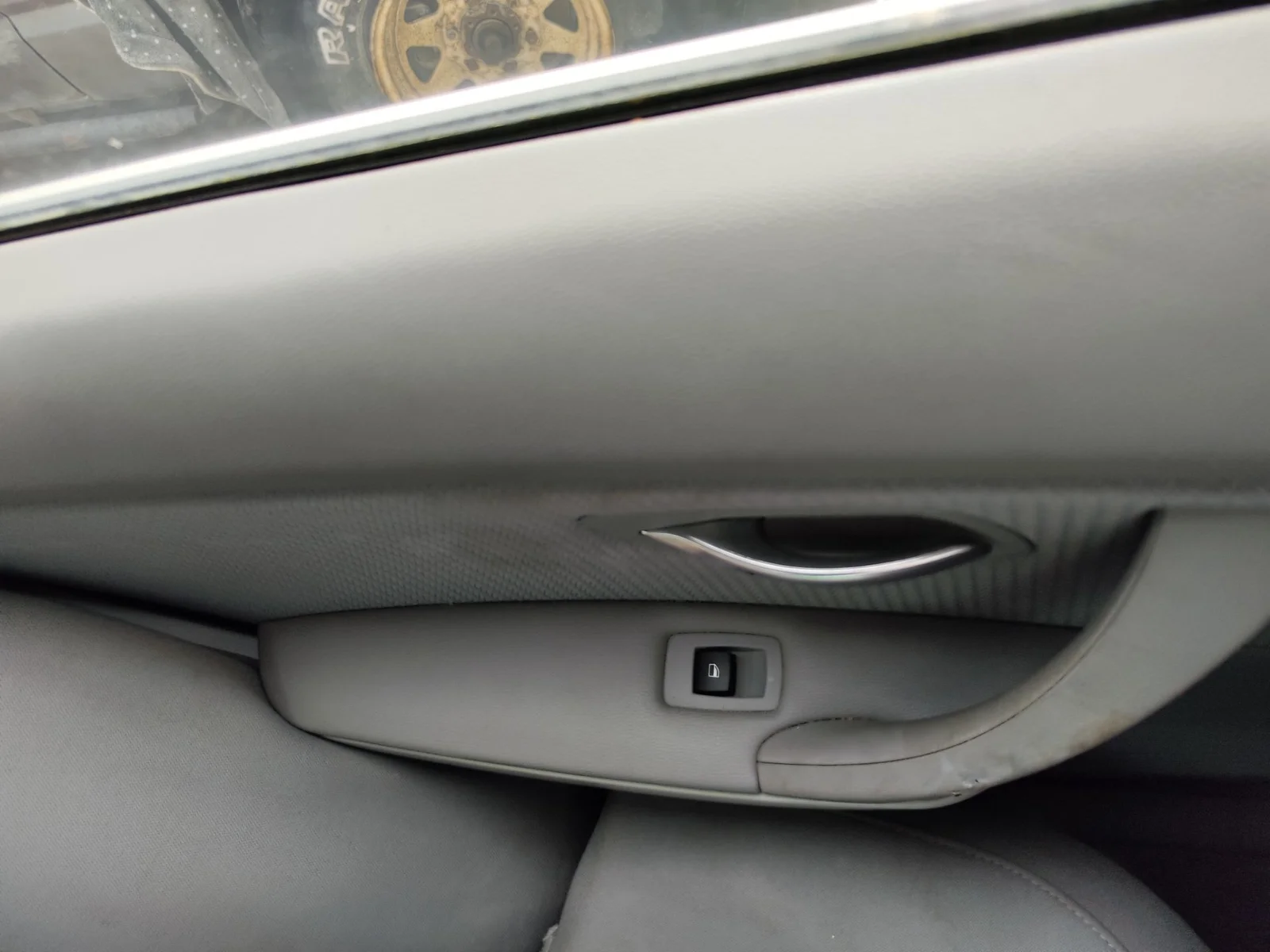 Foto de MANDO ELEVALUNAS TRASERO IZQUIERDO BMW SERIE 3 BERLINA (E90) 2.0 Turbodiesel CAT (143 CV / 105 KW)