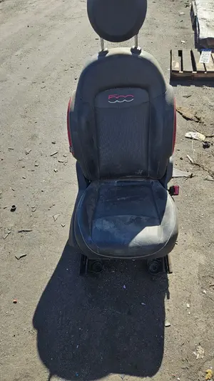 Foto de ASIENTO DELANTERO DERECHO FIAT 500X (334) 2.0 16V Multijet CAT (140 CV / 103 KW)