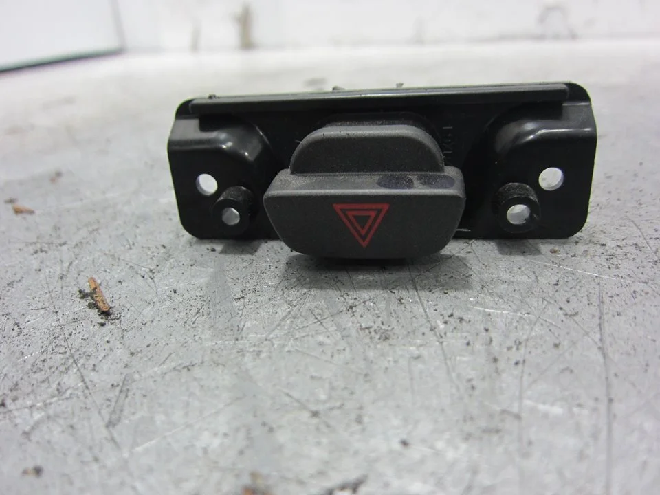 Foto de WARNING FORD FIESTA (CBK) 1.3 CAT (69 CV / 51 KW) referencia 6S6115C581A