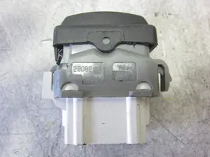 Foto de INTERRUPTOR RENAULT CLIO III 1.5 dCi Diesel (106 CV / 78 KW) referencia 28082 foto 2