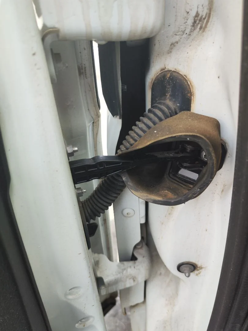 Foto de RETENEDOR PUERTA FIAT TALENTO FURGÓN (296) 2.0 Turbodiesel Ecojet (119 CV / 88 KW) referencia 6000617401