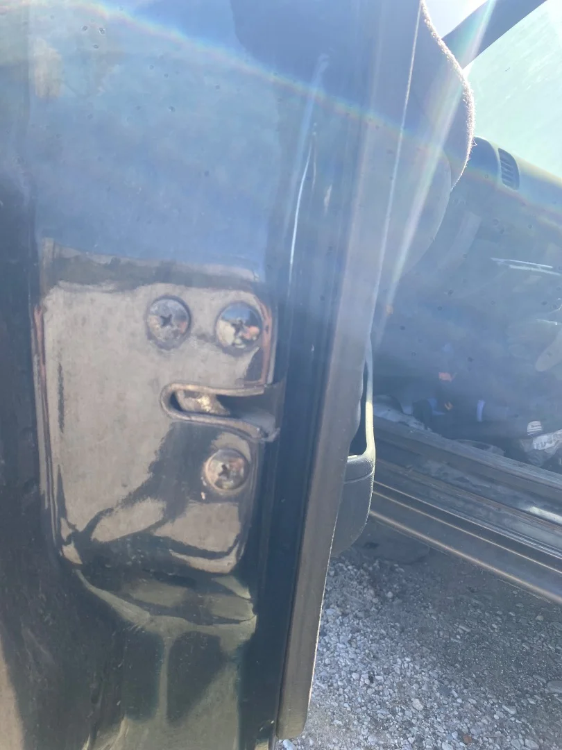 Foto de CERRADURA PUERTA DELANTERA IZQUIERDA KIA SPORTAGE 2.0 CAT (128 CV / 94 KW)