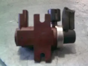Foto de VALVULA AIRE ADICIONAL FORD FIESTA (CBK) referencia 70096602
