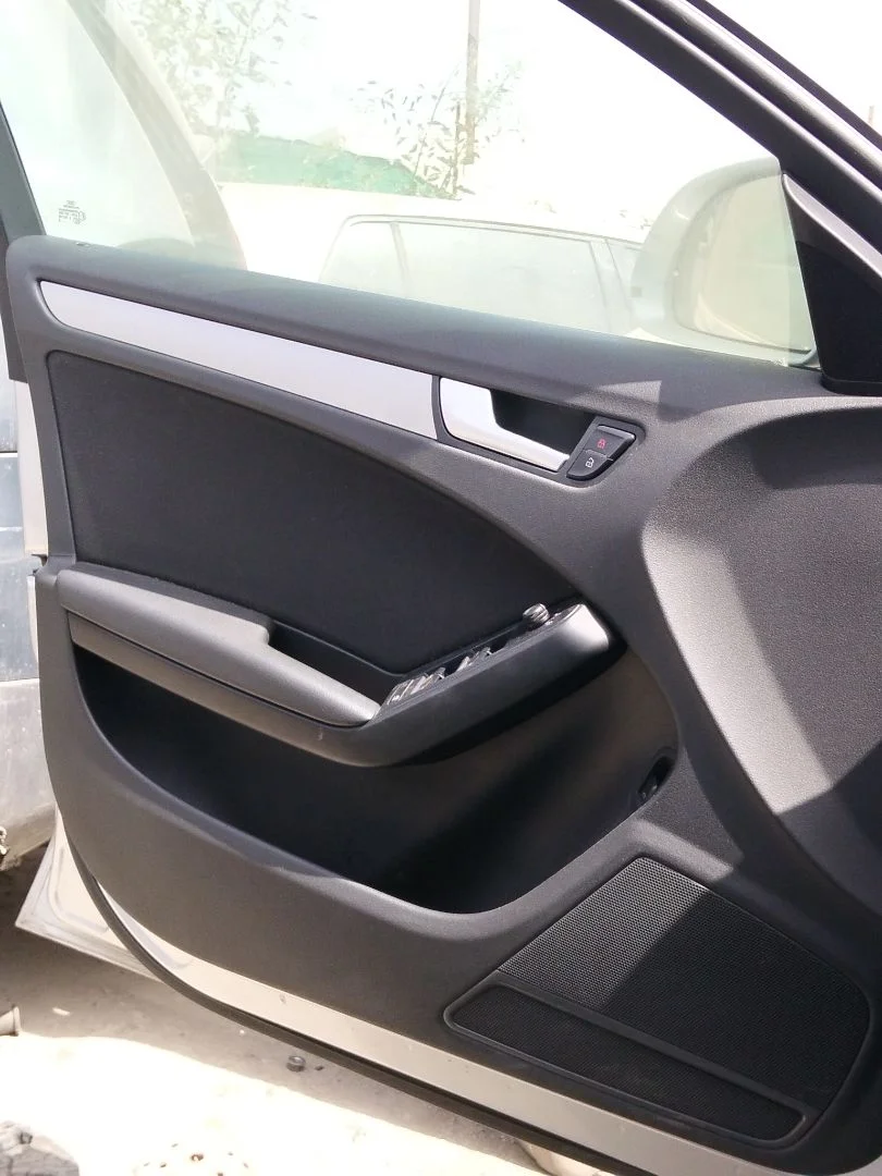 Foto de GUARNECIDO PUERTA DELANTERA IZQUIERDA AUDI A4 BERLINA (8K2) 2.0 16V TDI (143 CV / 105 KW)