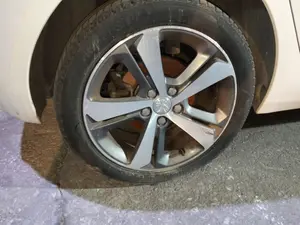 Foto de LLANTA PEUGEOT 308
