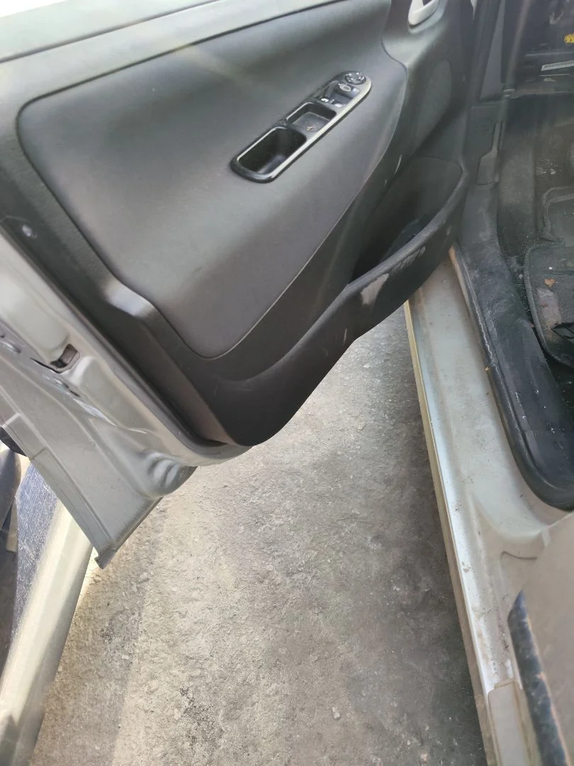 Foto de GUARNECIDO PUERTA DELANTERA IZQUIERDA PEUGEOT 207 1.4 HDi (68 CV / 50 KW) referencia 9341E7