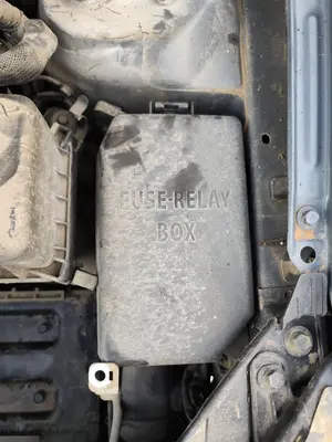 Foto de CAJA RELES / FUSIBLES KIA RIO (JB) 1.5 CRDi (110 CV / 81 KW)