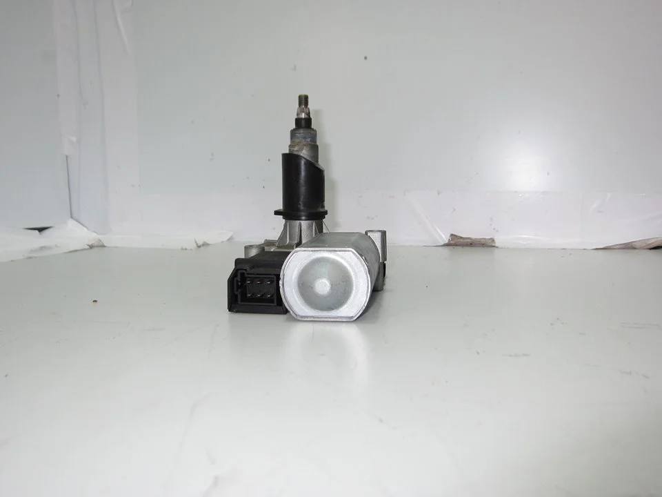 Foto de MOTOR LIMPIA TRASERO CHRYSLER JEEP GR.CHEROKEE (ZJ)/(Z) 5.2 V8 CAT (212 CV / 156 KW) referencia 55155040