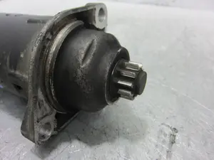 Foto de MOTOR ARRANQUE VOLKSWAGEN GOLF IV BERLINA (1J1)(10.1997) 1.9 TDI (110 CV / 81 KW) referencia 02A911023R foto 6