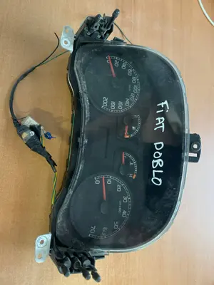 Foto de ENGANCHE CINTURON TRASERO IZQUIERDO VOLKSWAGEN GOLF VII (5G1/BE1) 1.6 16V TDI DPF (110 CV / 81 KW) referencia 8V0857739A foto 6