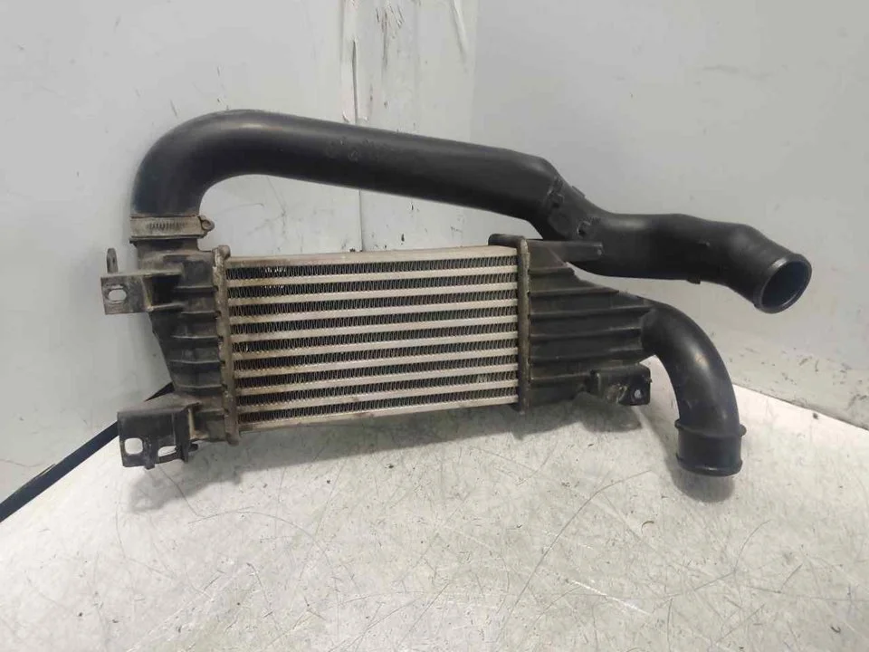 Foto de INTERCOOLER OPEL ASTRA H BERLINA 1.7 16V CDTI (101 CV / 74 KW) referencia 13128926
