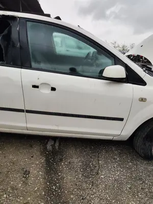 Foto de PUERTA DELANTERA DERECHA FORD FOCUS BERLINA (CAP) 1.6 TDCi CAT (90 CV / 66 KW)