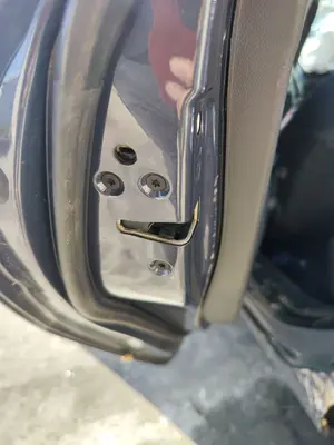 Foto de CERRADURA PUERTA TRASERA IZQUIERDA FORD FIESTA (CNN) 1.5 TDCi CAT (75 CV / 55 KW) referencia 2053475