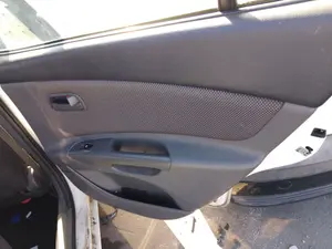 Foto de GUARNECIDO PUERTA TRASERA DERECHA KIA RIO (JB) 1.5 CRDi (110 CV / 81 KW)