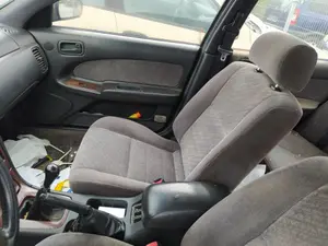 Foto de CINTURON SEGURIDAD DELANTERO DERECHO NISSAN MAXIMA QX (A32) 2.0 V6 24V CAT (140 CV / 103 KW)