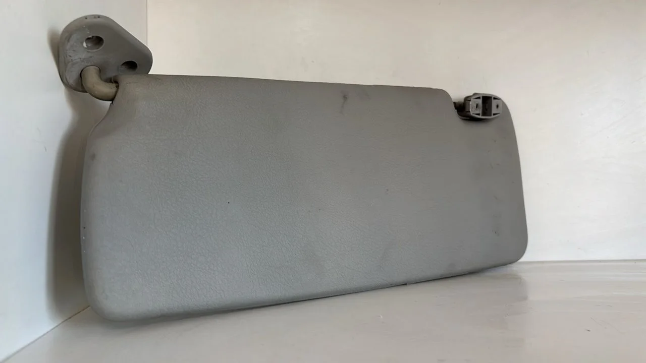 Foto de PARASOL IZQUIERDO AUDI A4 AVANT (8E) referencia 8E0857552J