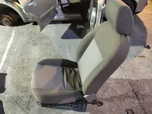 Foto de ASIENTO DELANTERO DERECHO FORD FOCUS SPORTBREAK (CAP) 1.6 TDCi CAT (90 CV / 66 KW) foto 3