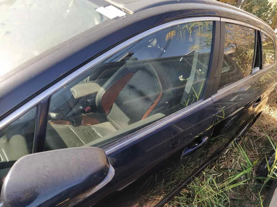 Foto de LUNA DELANTERA IZQUIERDA TOYOTA AVENSIS CROSS SPORT (T27) 1.8 16V CAT (147 CV / 108 KW) referencia 6810205050