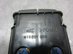 Foto de INTERRUPTOR HONDA CR-V (RD8) 2.0 VTEC CAT (150 CV / 110 KW) referencia M16891 foto 4