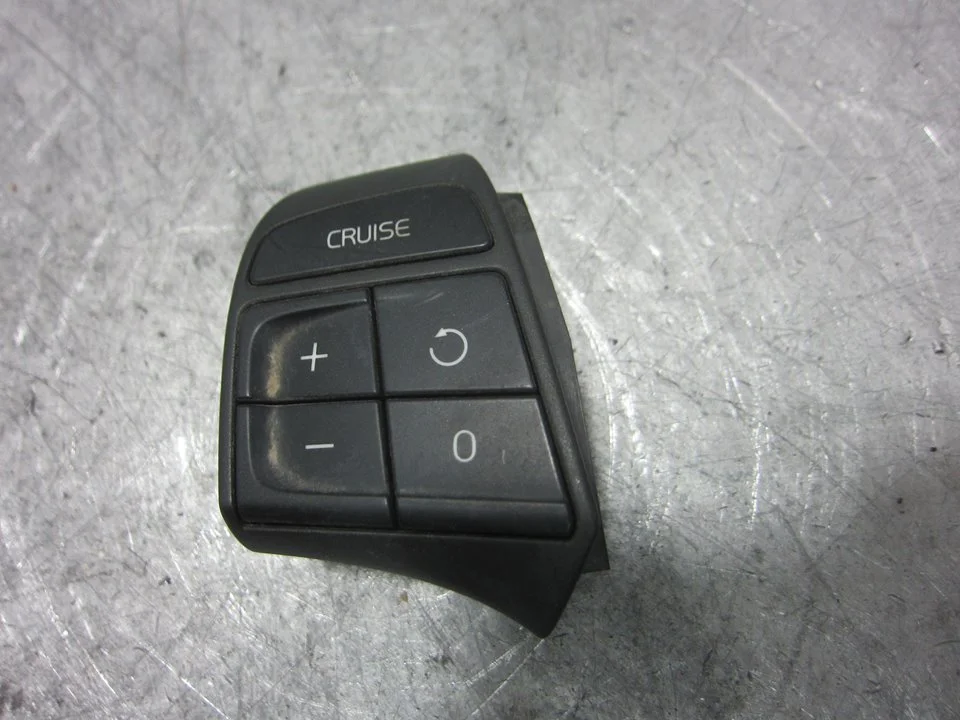 Foto de MANDO VOLANTE VOLVO C30 1.6 Diesel CAT (109 CV / 80 KW) referencia 30739638